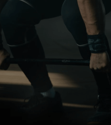 Ako správne cvičiť mŕtvy ťah? Hlavne neprehýbaj chrbát